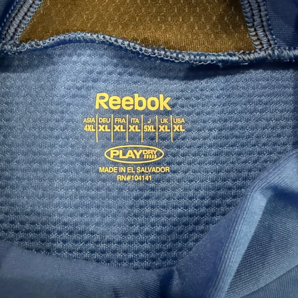 Reebok Athletic Shirt - Picture 3 of 4